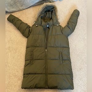 Old Navy Large Green Winter Jacket - long with fur hood